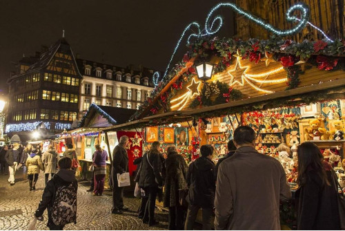 Le cabaret music-hall  ROYAL PALACE en ALSACE et les MARCHES DE NOEL