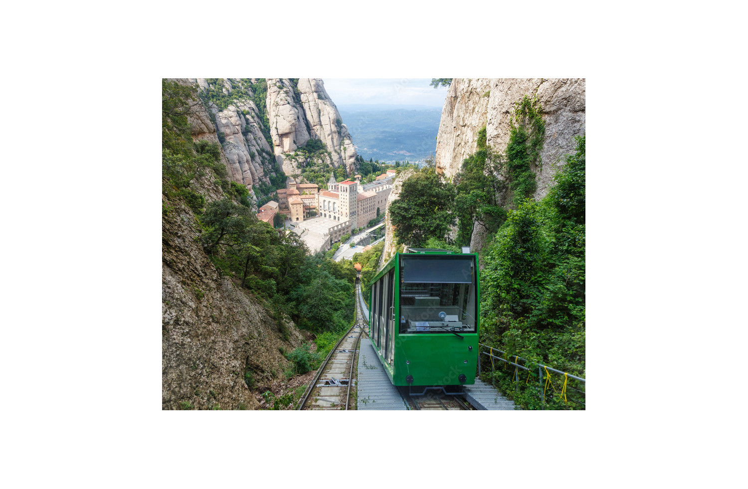 Le monastère de Montserrat et la mystérieuse Montagne de Sel