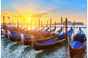 Venise et Viareggio, La Magie Des Carnavals Italiens