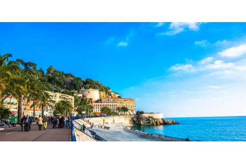 Sous le Charme de la Rivierre Francaise