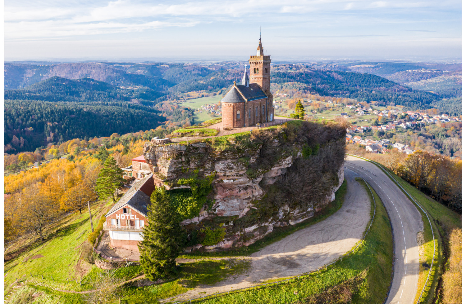 Spectaculaires Vosges et Le Cabaret Royal Palace