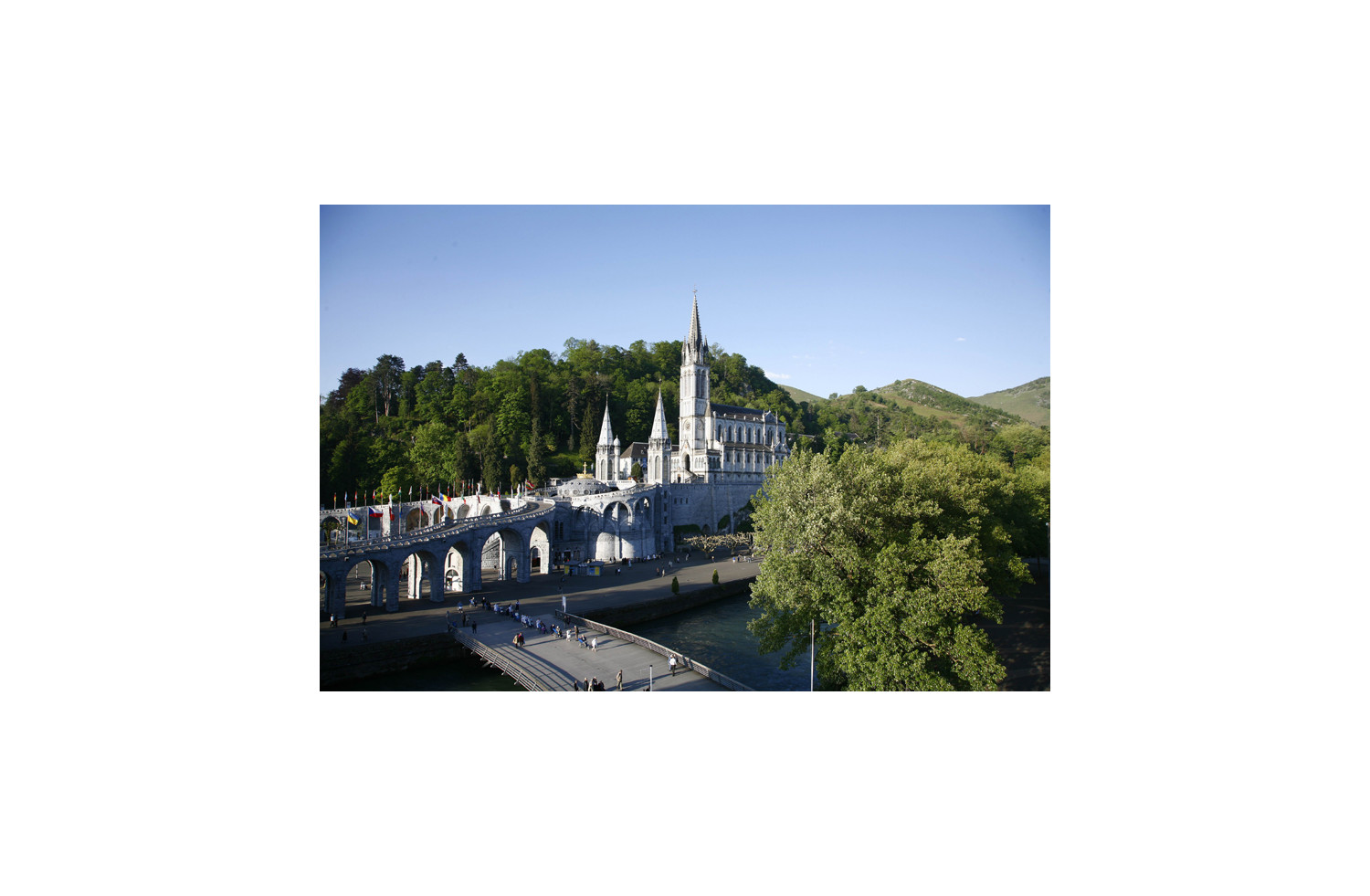 Journée à Lourdes : Pape Leon XIV et Rosaire