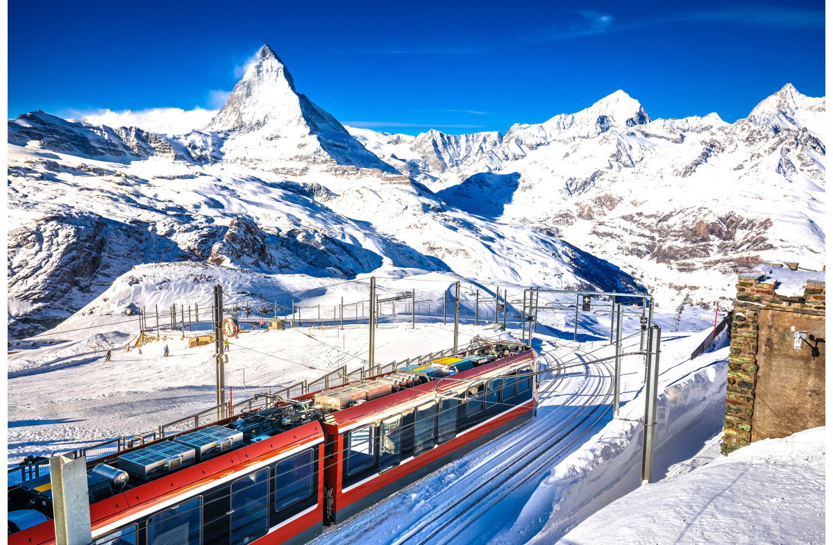 Les TRAINS SUISSE dans leur magique décor d'hiver
